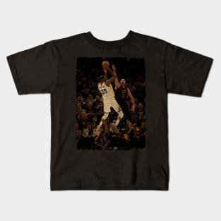 Kevin Durant vs Kevin Love Vintage Kids T-Shirt